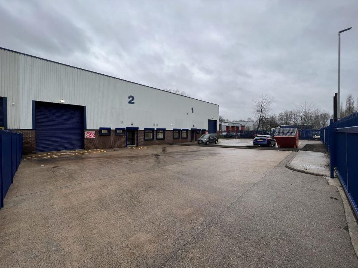 Industrial/Distribution to rent in Parkway Trading Estate, 12 Parkway Trading Estate