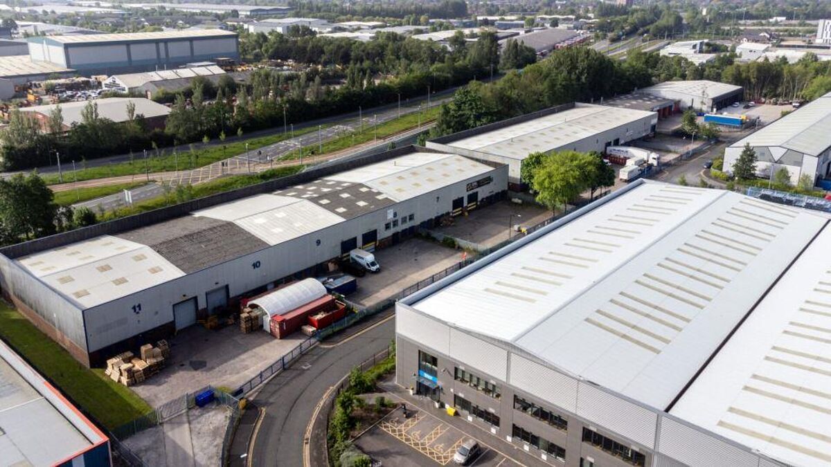 Industrial/Distribution to rent in Parkway Trading Estate, 12 Parkway Trading Estate