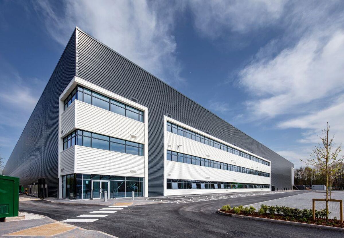 Brand new market leading distribution unit now available.