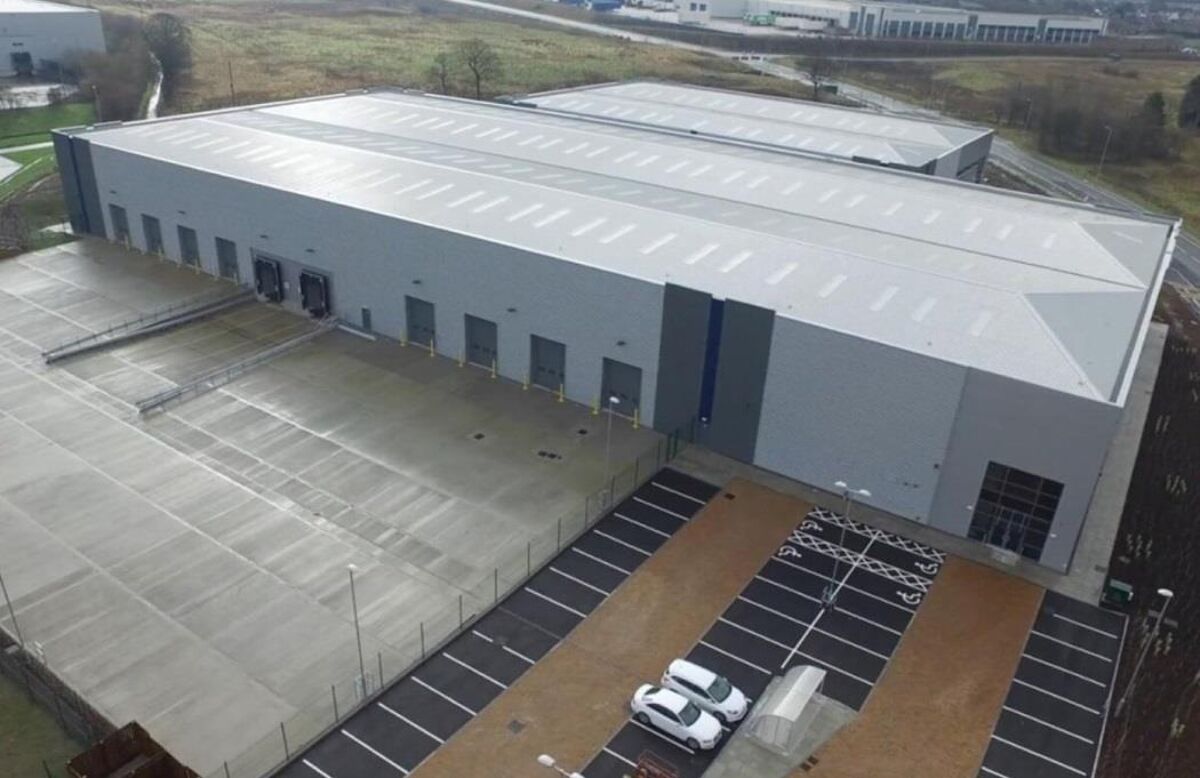 Good quality, modern detached racked warehouse with secure yard and direct access to J21, M62
