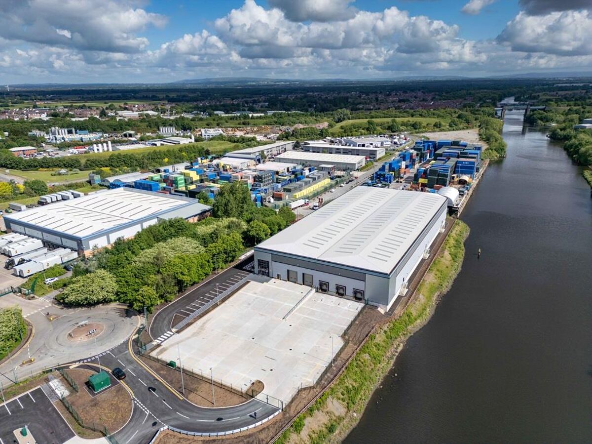 TO LET / FOR SALE: New high specification warehouse / industrial units close to the M6 and M60 motorway networks