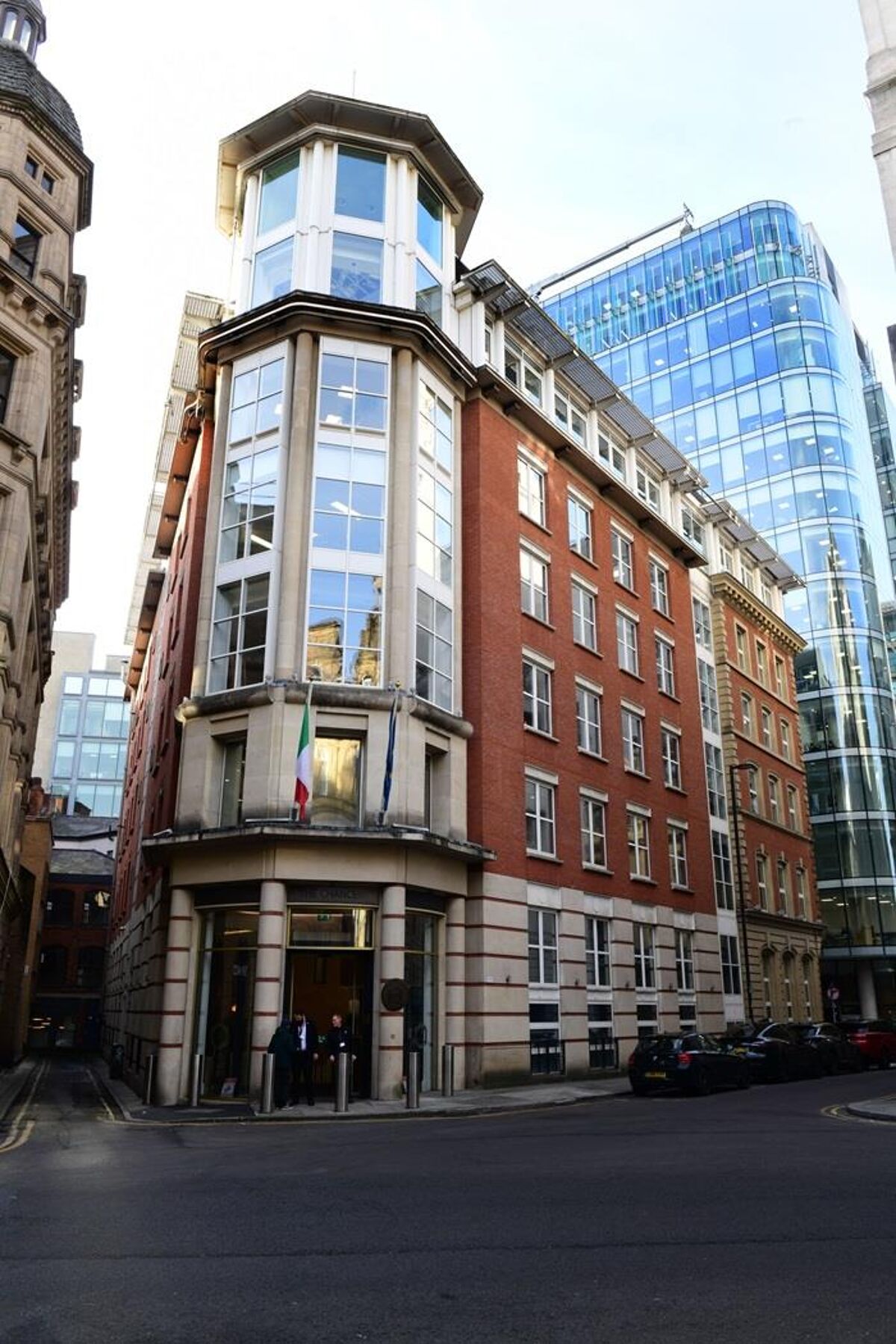 Fully fitted, flexible, modern offices suites to let in the heart of Manchester's business core