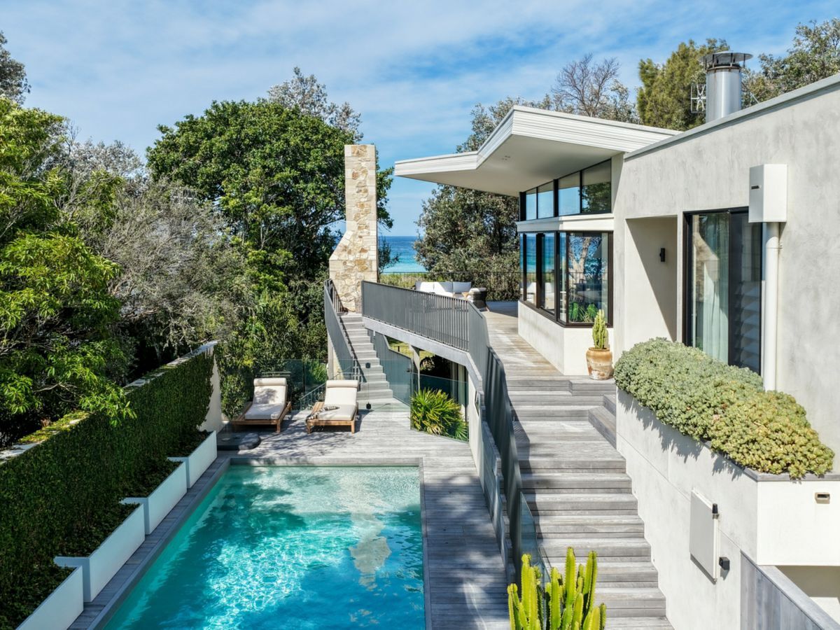 10 Mitchell Parade, MOLLYMOOK BEACH, Mollymook Beach - Thumbnail 3