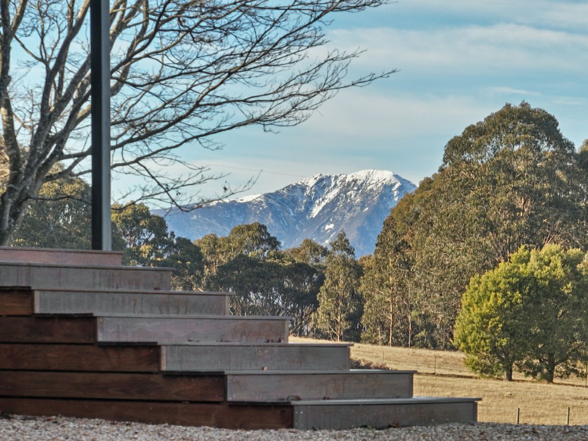 696 Glenroy Road, MERRIJIG, Merrijig - Thumbnail 3
