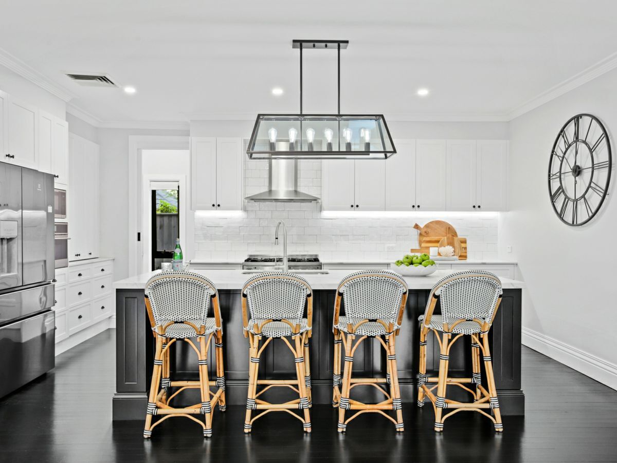 house for sale in 8 Dylan Place, WEST PENNANT HILLS MCG125P41174