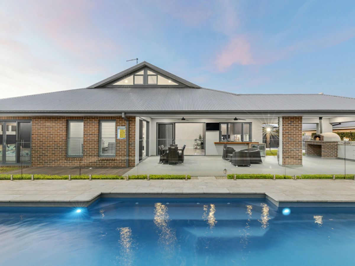 10 Blighton Road, PITT TOWN, Pitt Town - Thumbnail 2