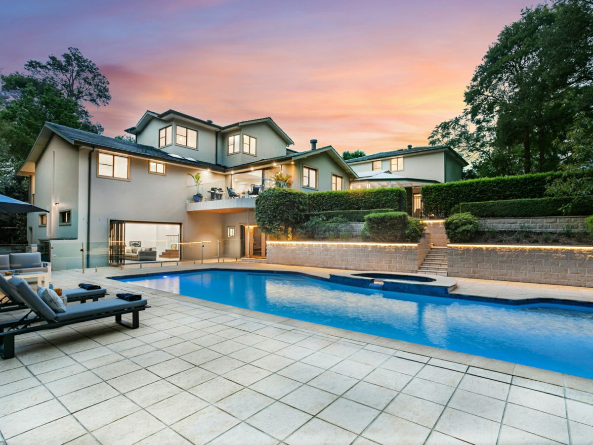 4 Nanette Place, CASTLE HILL, Castle Hill - Thumbnail 2