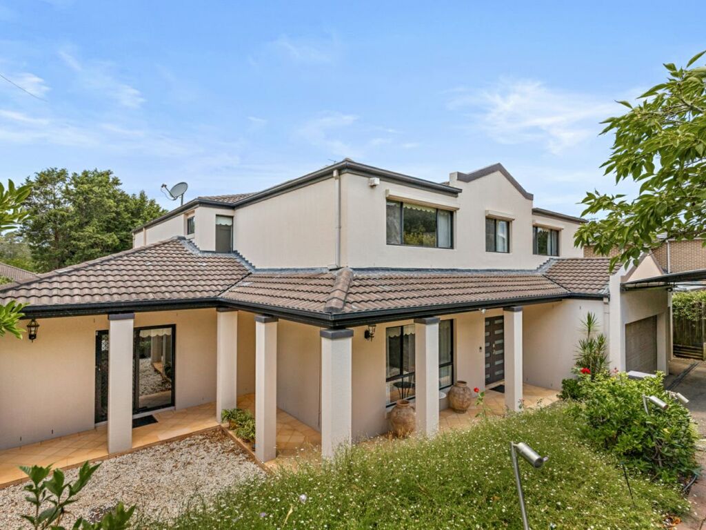 Image of 4 Lanark Court, CASTLE HILL