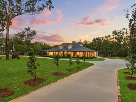 Picture of 5 bedroom farmhouse for sale.