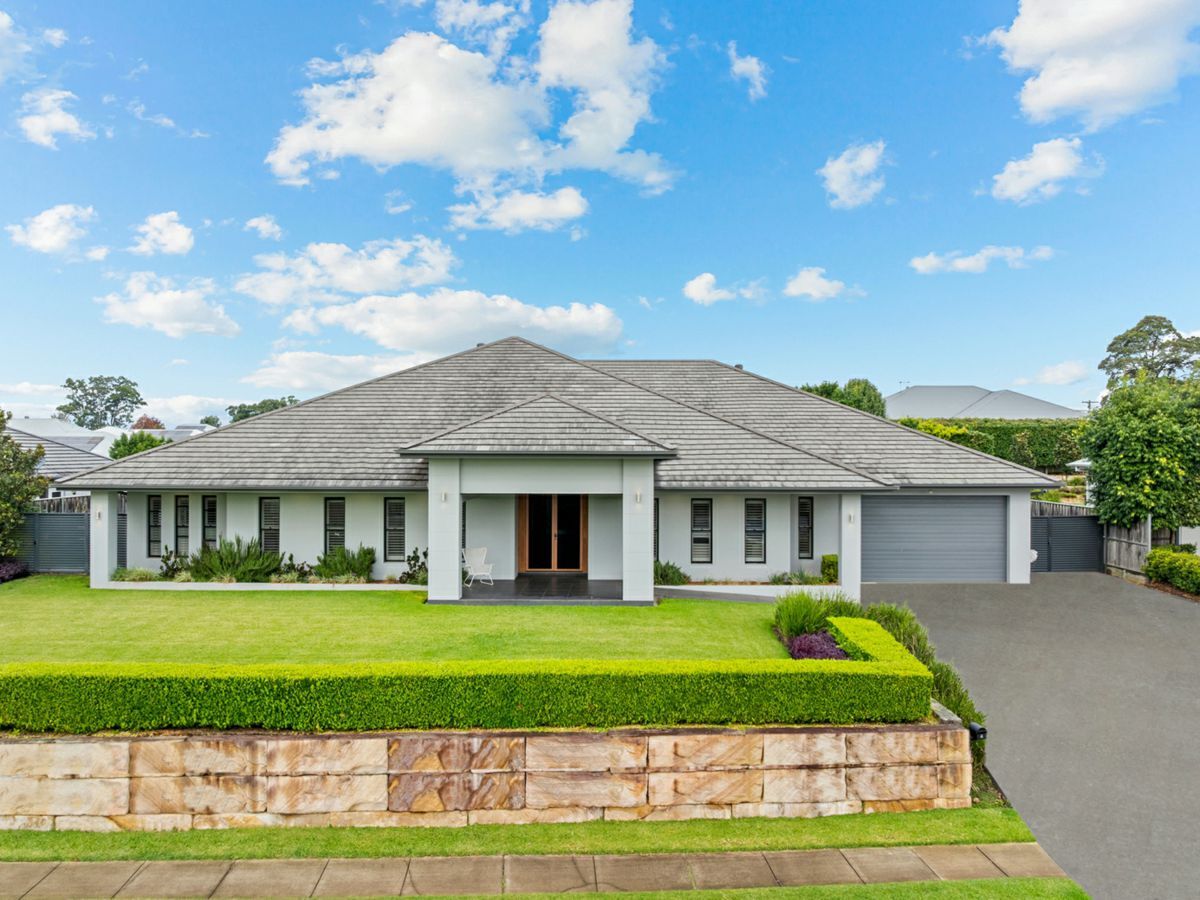 4 Cleary Drive, PITT TOWN, Pitt Town - Image 1