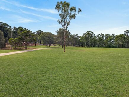 Picture of 5 bedroom farmhouse for sale.