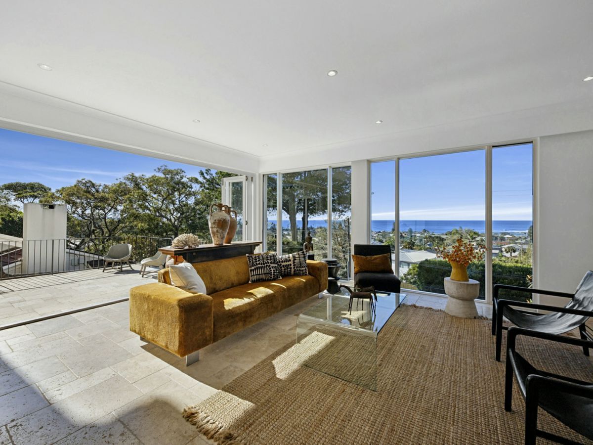 19 Bedford Crescent, COLLAROY, Collaroy - Thumbnail 2