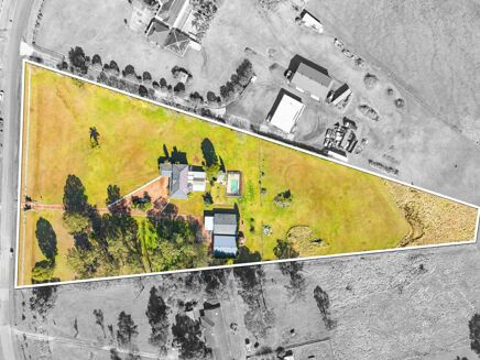 Picture of 4 bedroom farmhouse for sale.