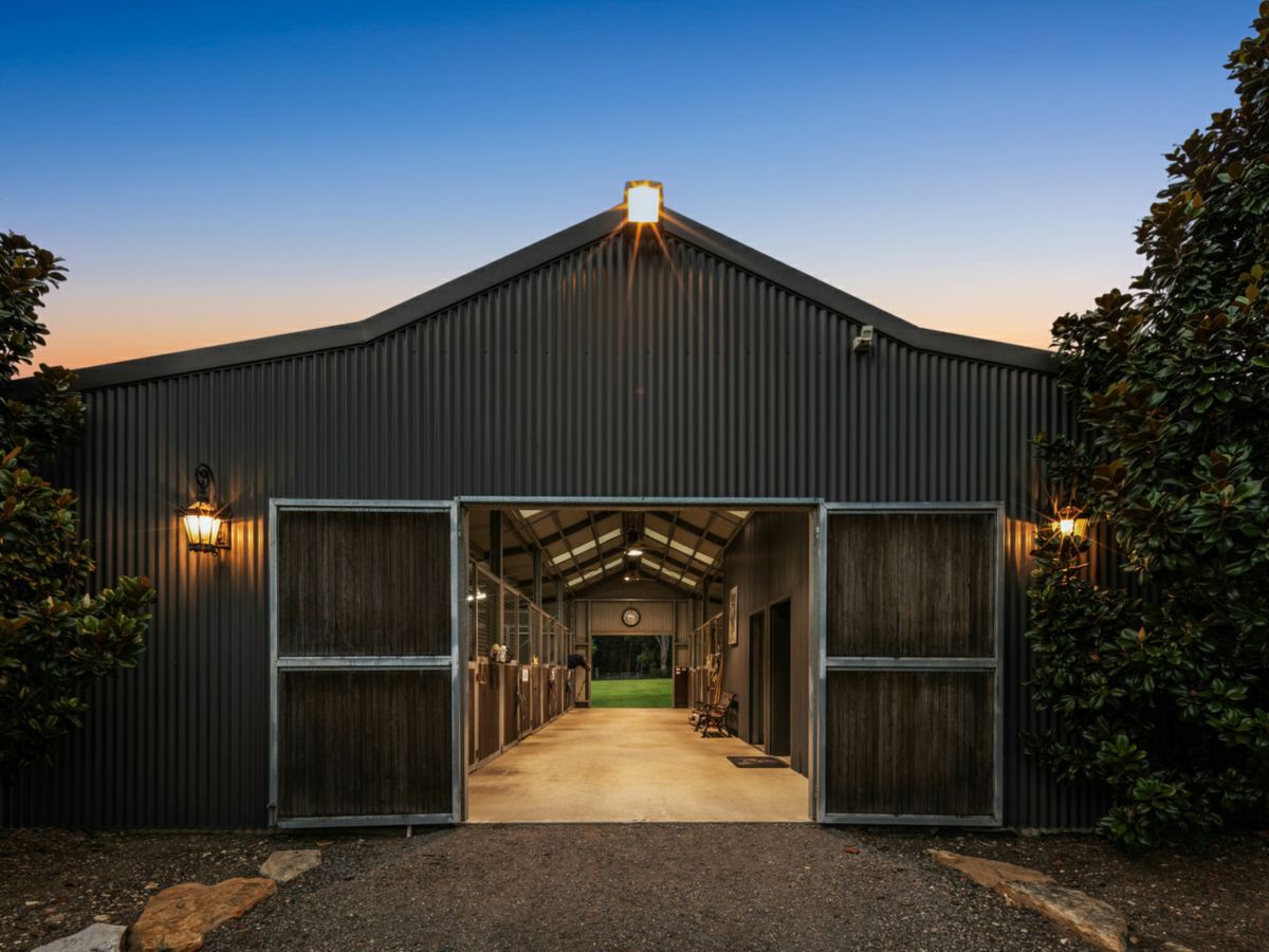 242 Dairy Road, THE OAKS, The Oaks - Thumbnail 2
