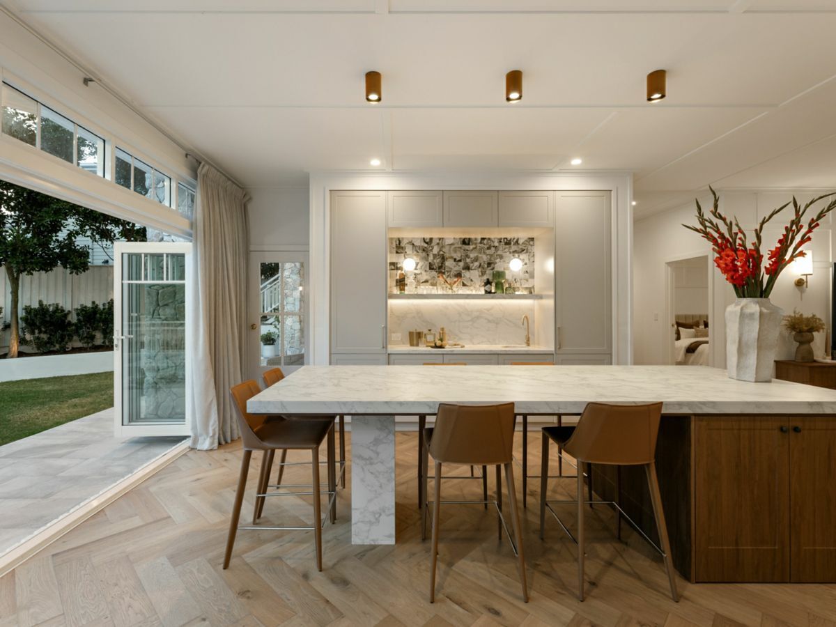 66 Wassell Street, WYNNUM, Wynnum - Thumbnail 3