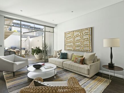 Picture of 3 bedroom townhouse for sale.