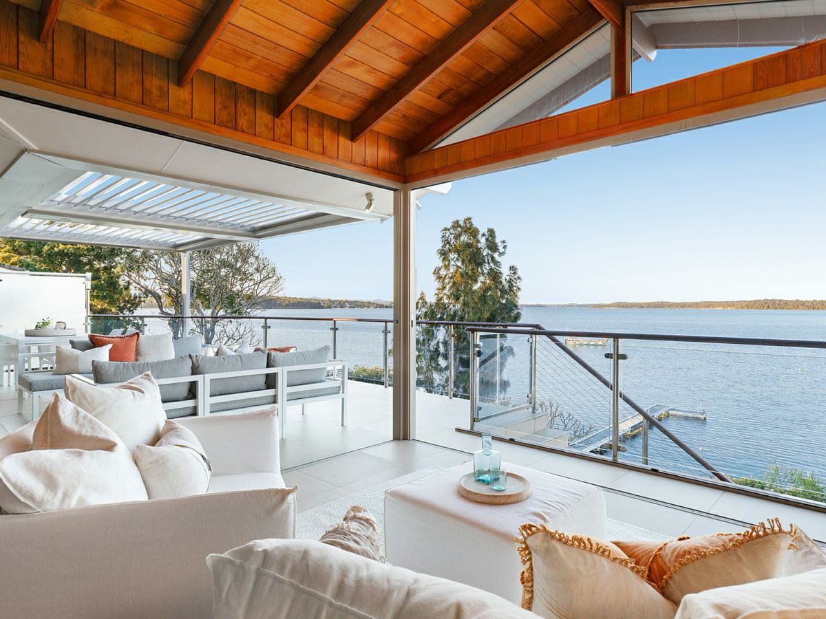 house for sale in 55 Gordon Avenue, SUMMERLAND POINT MCG15P62074