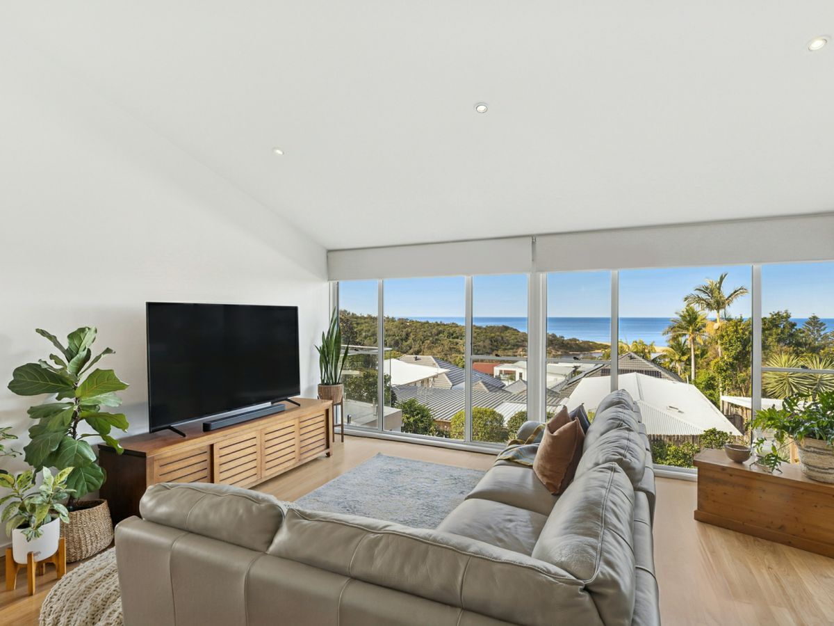 20 McGee Avenue, WAMBERAL, Wamberal - Thumbnail 4