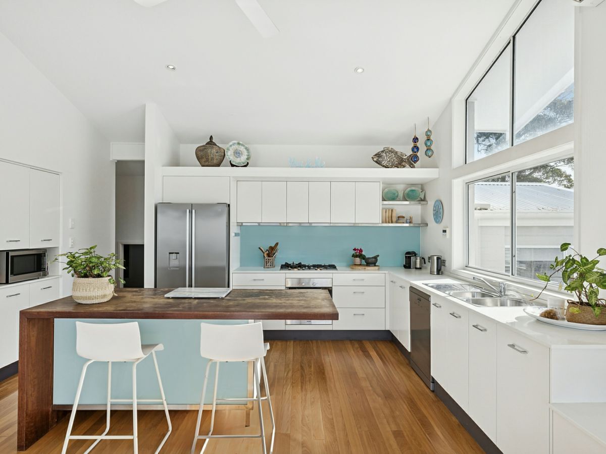 20 McGee Avenue, WAMBERAL, Wamberal - Thumbnail 5