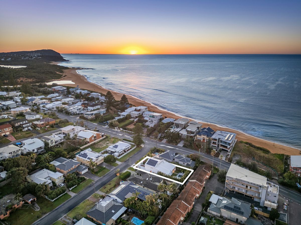 4 Renown Street, WAMBERAL, Wamberal - Thumbnail 2
