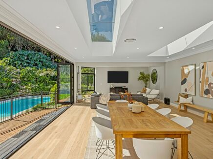 Picture of 5 bedroom house for sale.