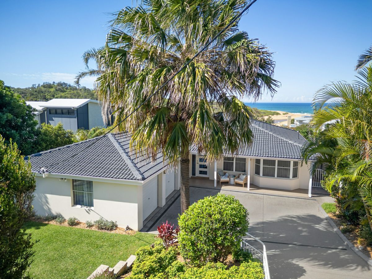 143 Ocean View Drive, WAMBERAL
