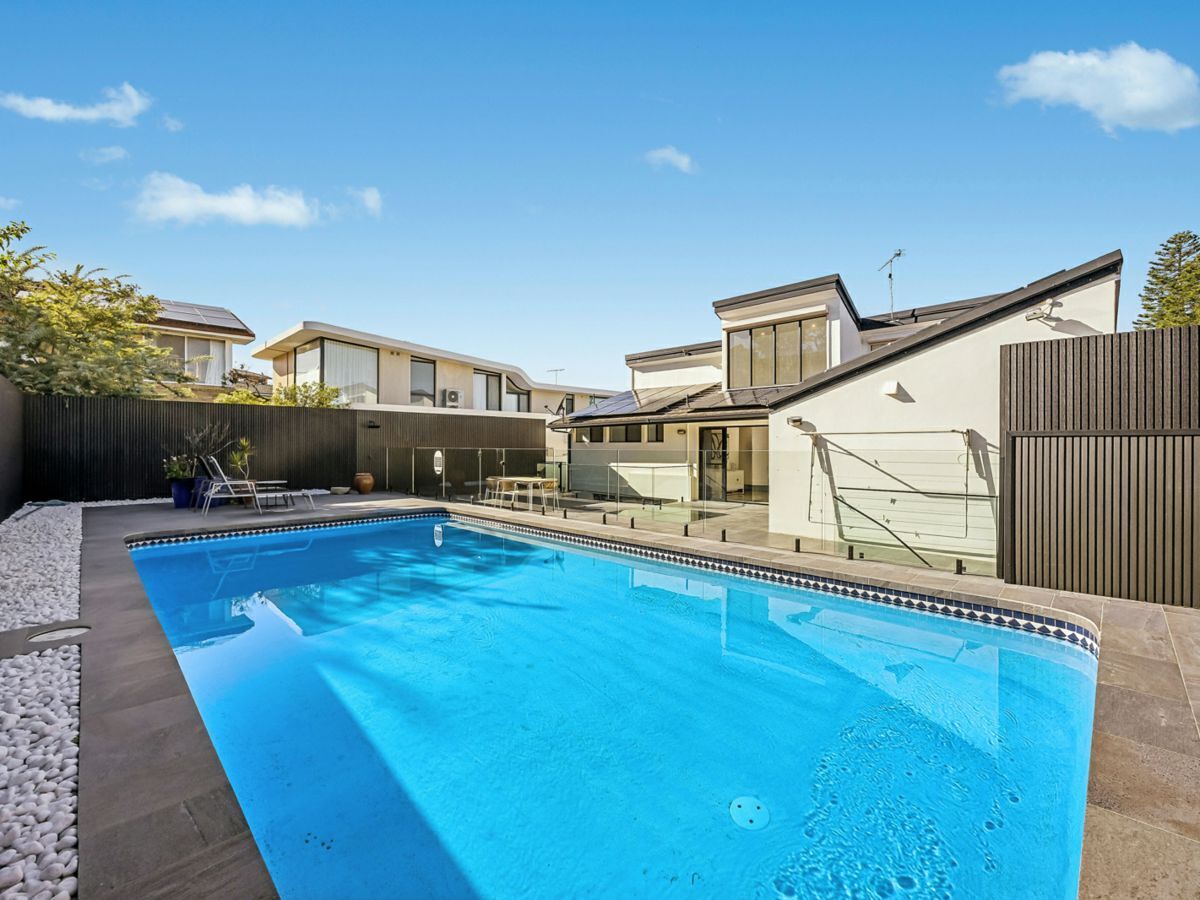 13 Tutt Crescent, CHISWICK, Chiswick - Thumbnail 4