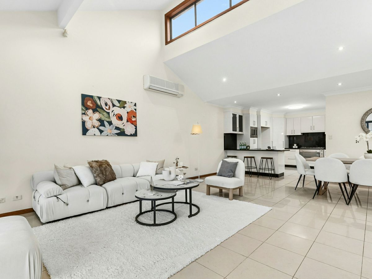 13 Tutt Crescent, CHISWICK, Chiswick - Thumbnail 8