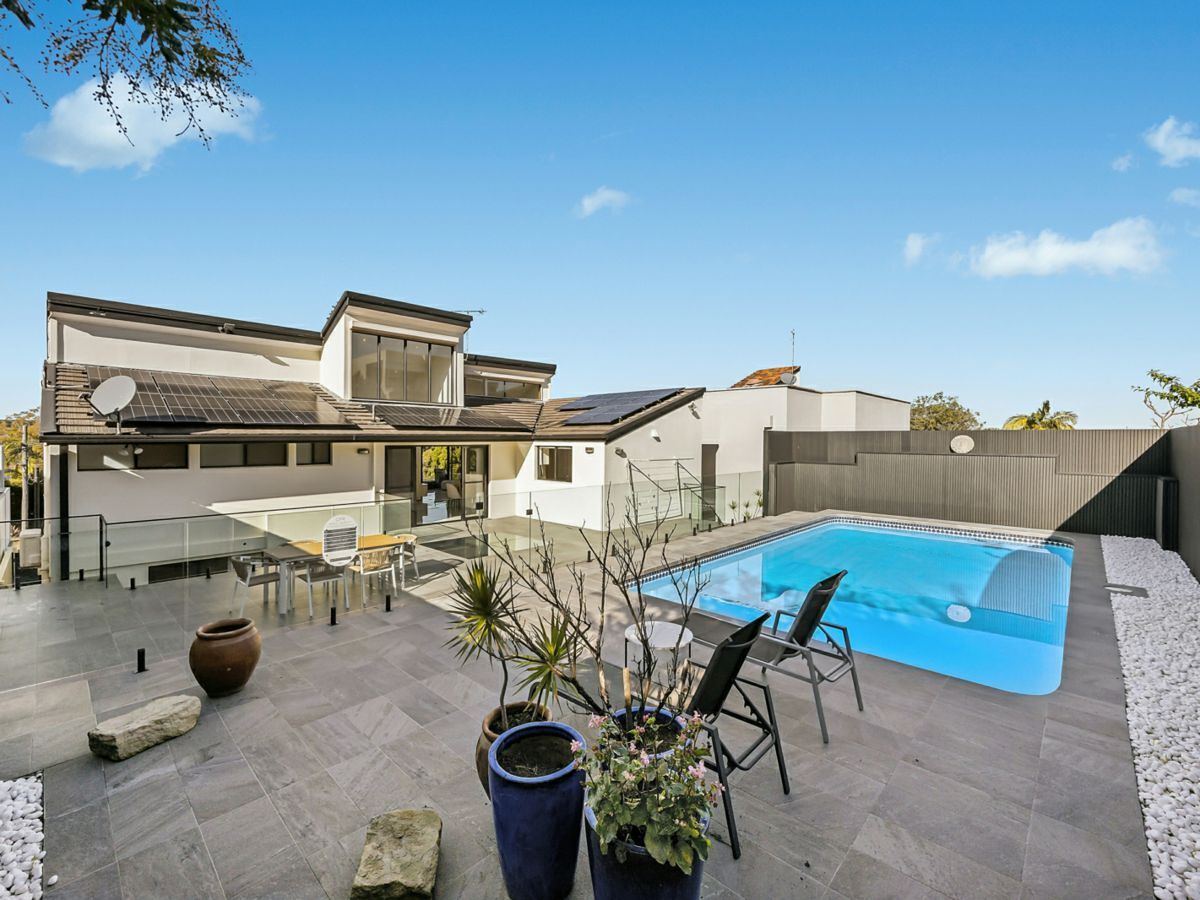 13 Tutt Crescent, CHISWICK, Chiswick - Thumbnail 3