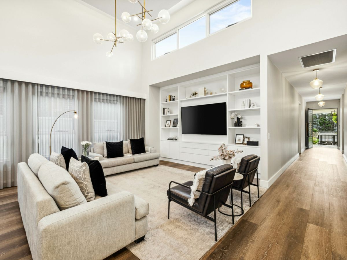 62 The Crescent, HOMEBUSH, Homebush - Thumbnail 2