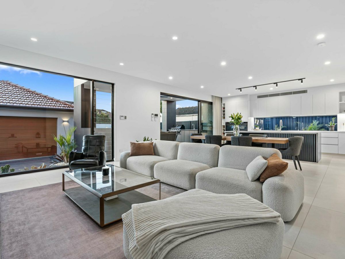 5 Tennyson Road, RYDE, Ryde - Thumbnail 2