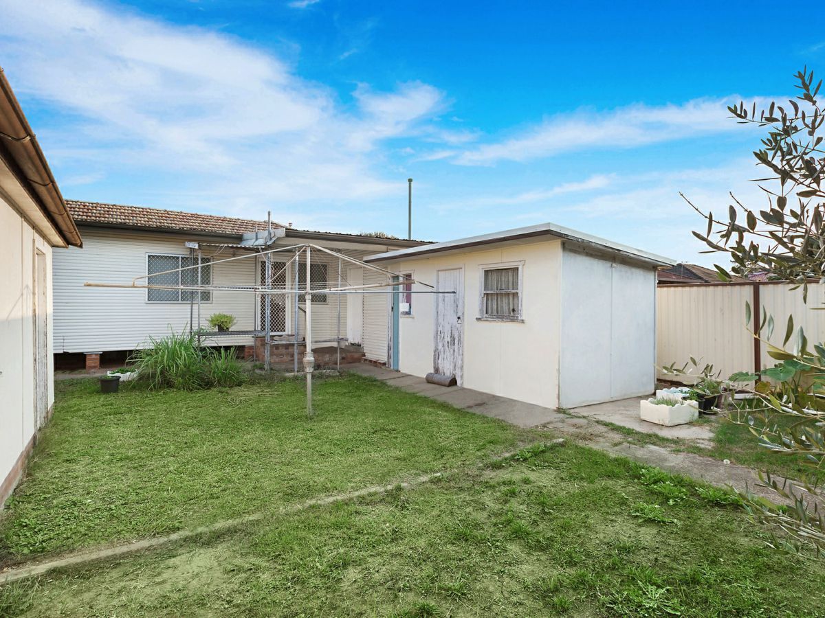 58 The Avenue, CANLEY VALE, Canley Vale - Thumbnail 3