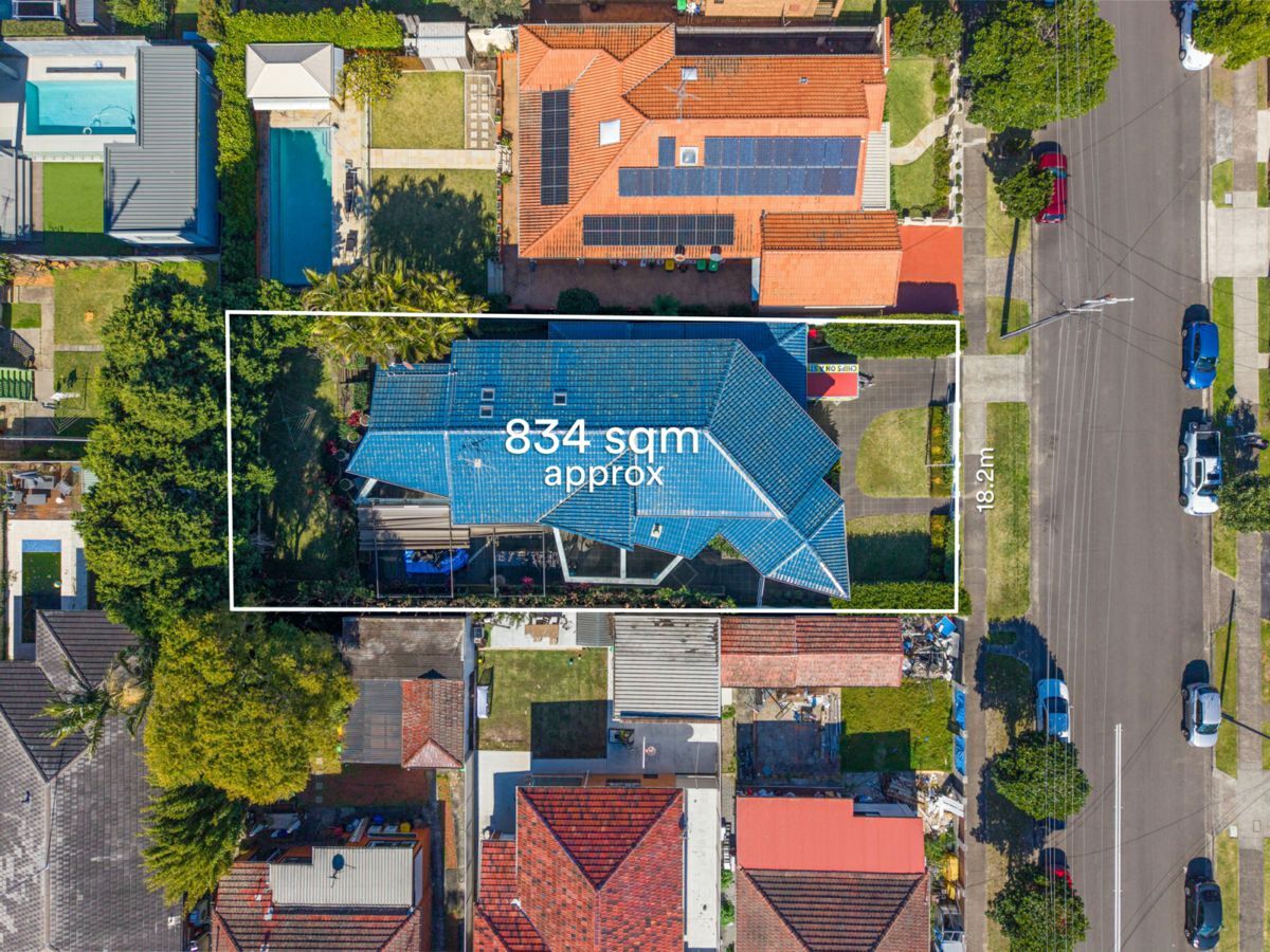 2 Burgess Street, BEVERLEY PARK, Beverley Park - Image 1