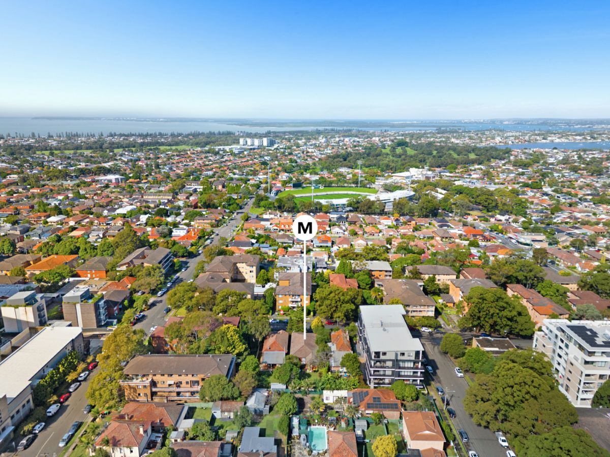 3-5 Hampton Court Road, CARLTON, Carlton - Image 1
