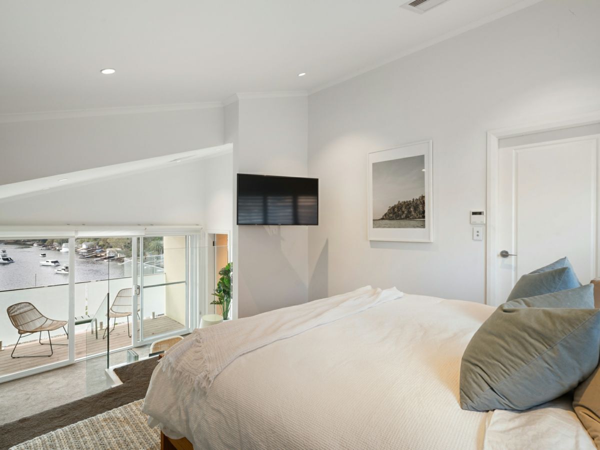 13 Yellambie Street, YOWIE BAY, Yowie Bay - Thumbnail 7