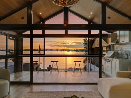 Picture of 5 bedroom house for sale.