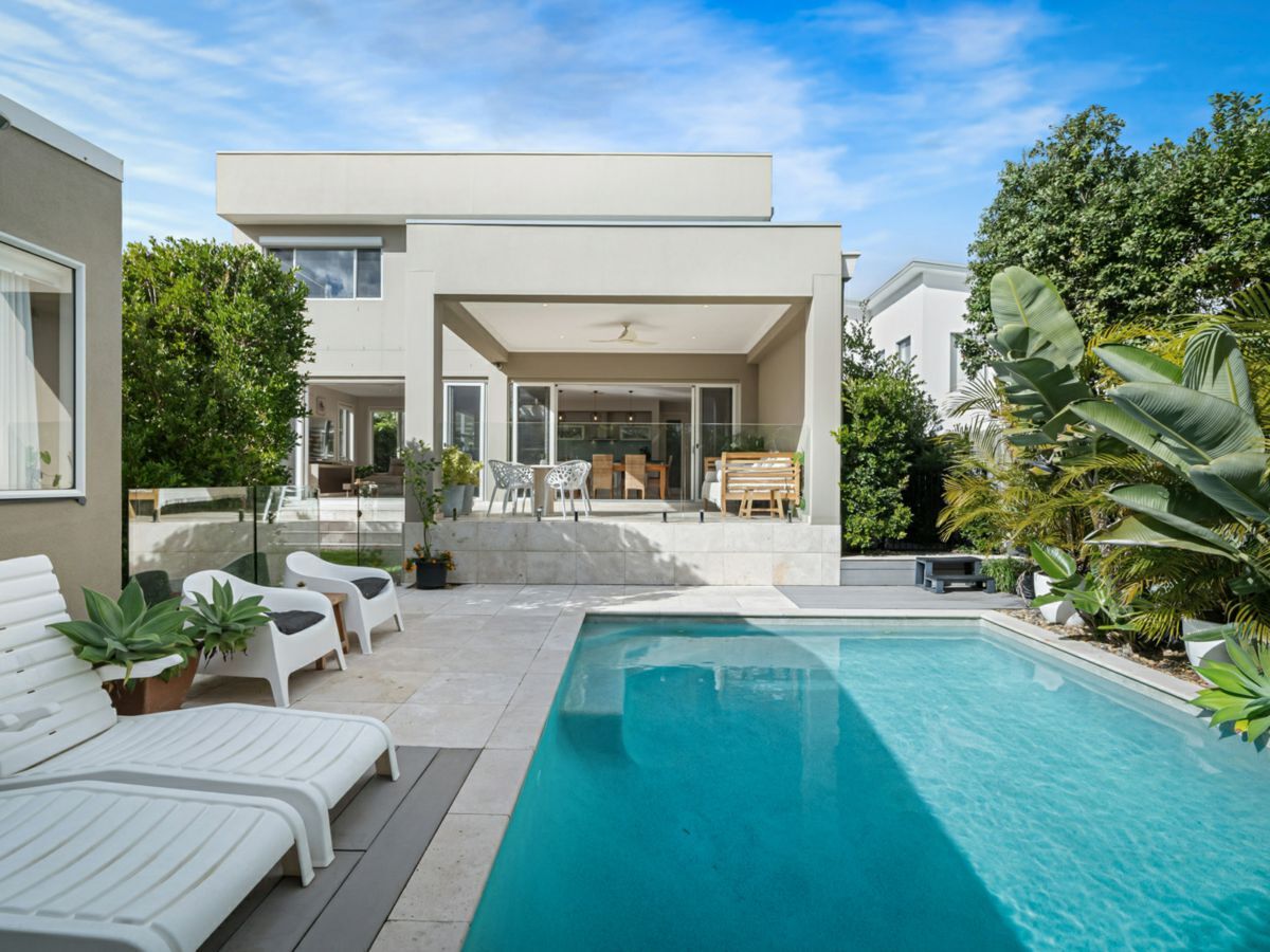 35 Greenhills Street, GREENHILLS BEACH, Greenhills Beach - Thumbnail 2