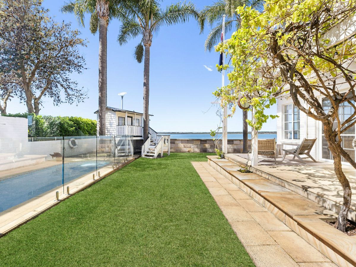 house for sale in 84 Clareville Avenue, SANDRINGHAM MCG1P9152 Knight Frank