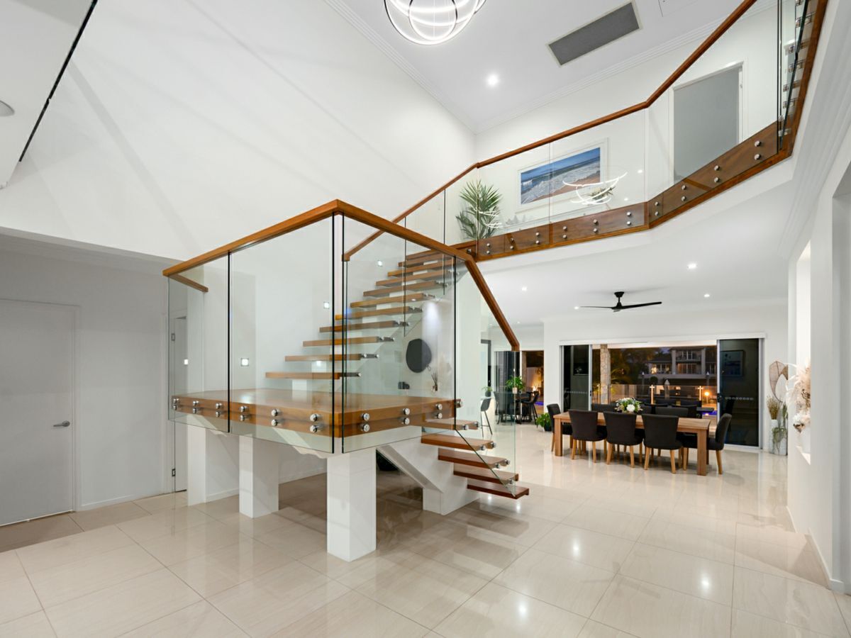 2327 Cressbrook Drive, HOPE ISLAND, Hope Island - Thumbnail 5