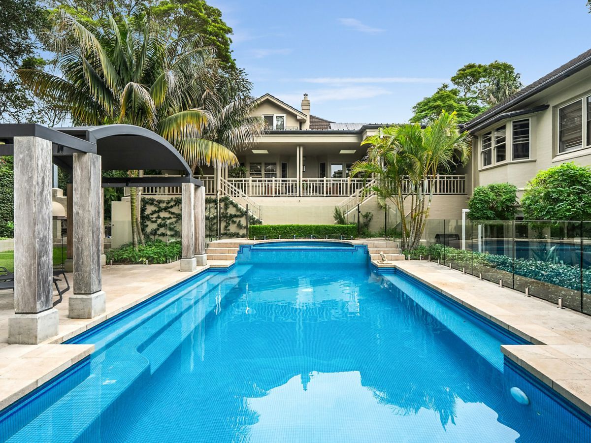 Roseville, Roseville - Image 1