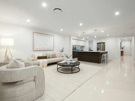 Picture of 4 bedroom house for sale.