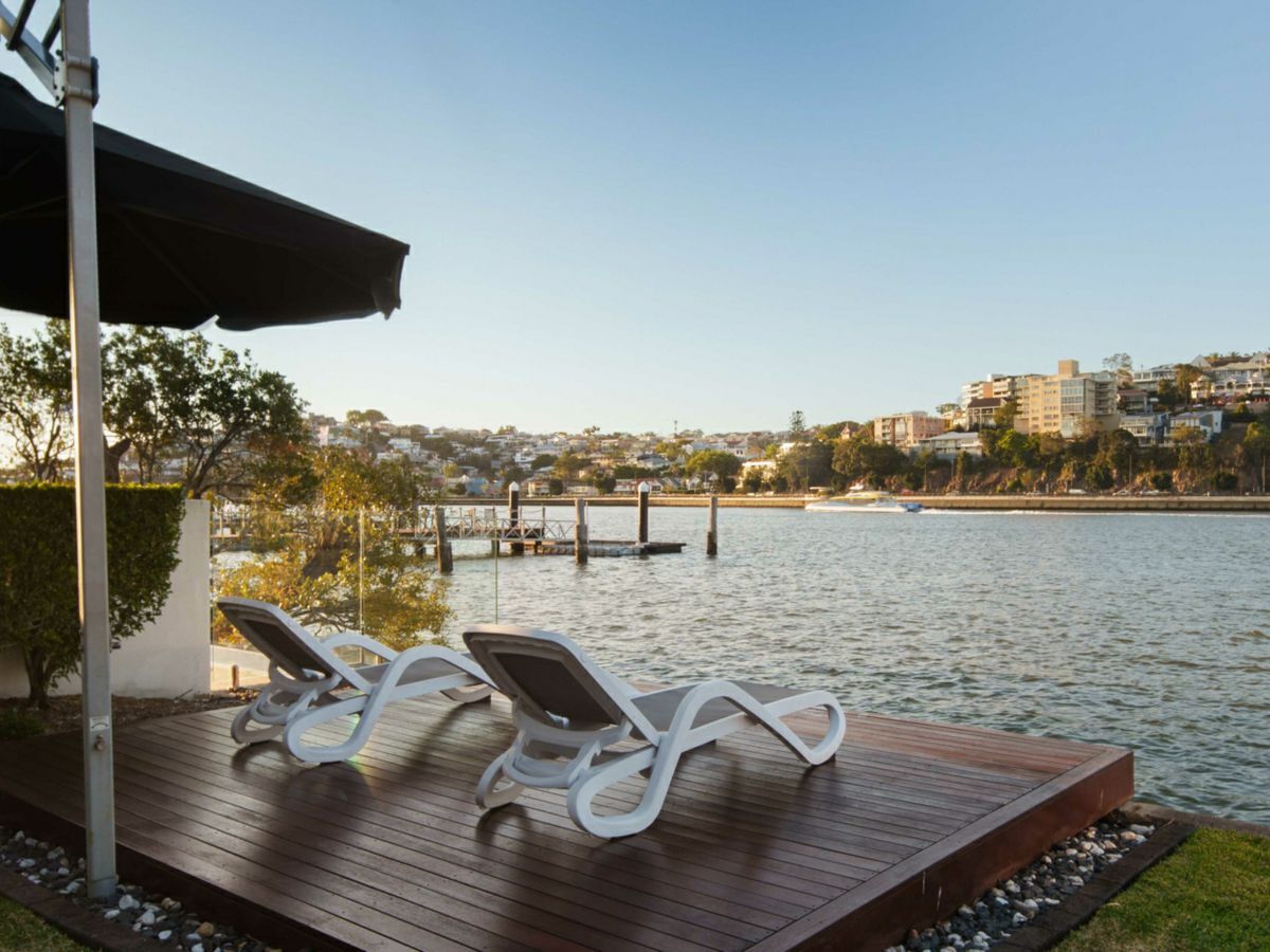 13 McConnell Street, BULIMBA, Bulimba - Thumbnail 2