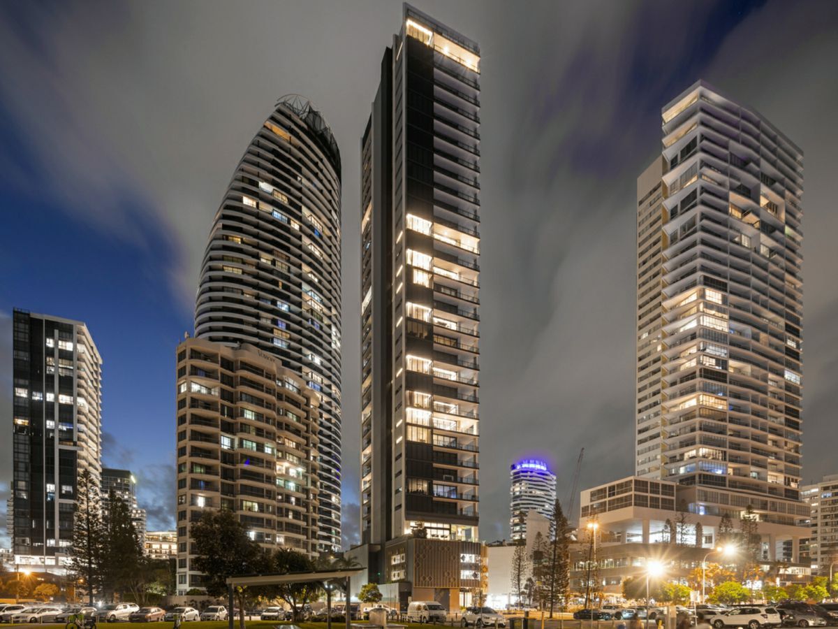 22/2 Charles Avenue, BROADBEACH
