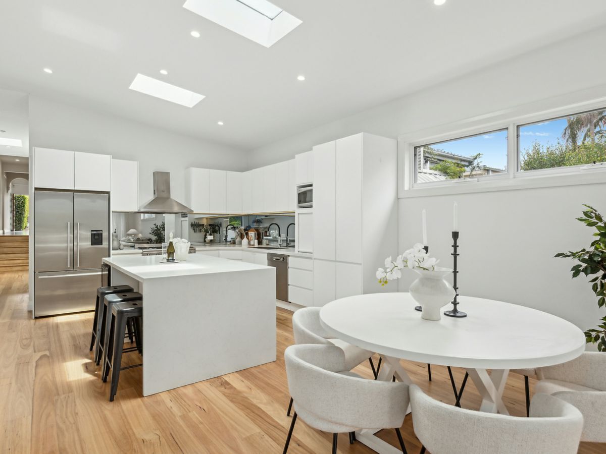 51 Chiltern Road, WILLOUGHBY, Willoughby - Thumbnail 3
