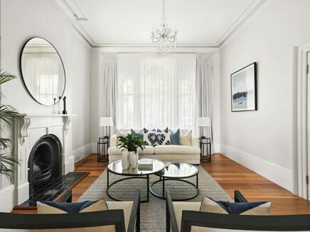 Picture of 6 bedroom house for sale.