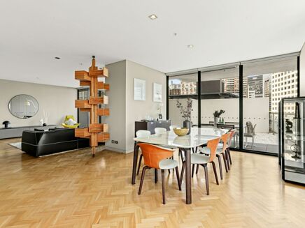 Picture of 3 bedroom apartment for sale.