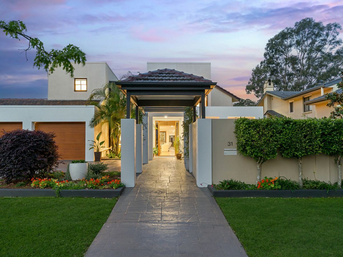 house for sale in 31 Mandalay Street, FIG TREE POCKET MCG22P1204508