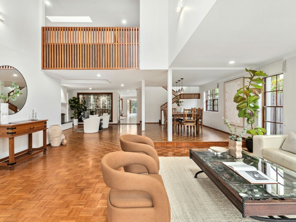 house for sale in 31 Mandalay Street, FIG TREE POCKET MCG22P1204508