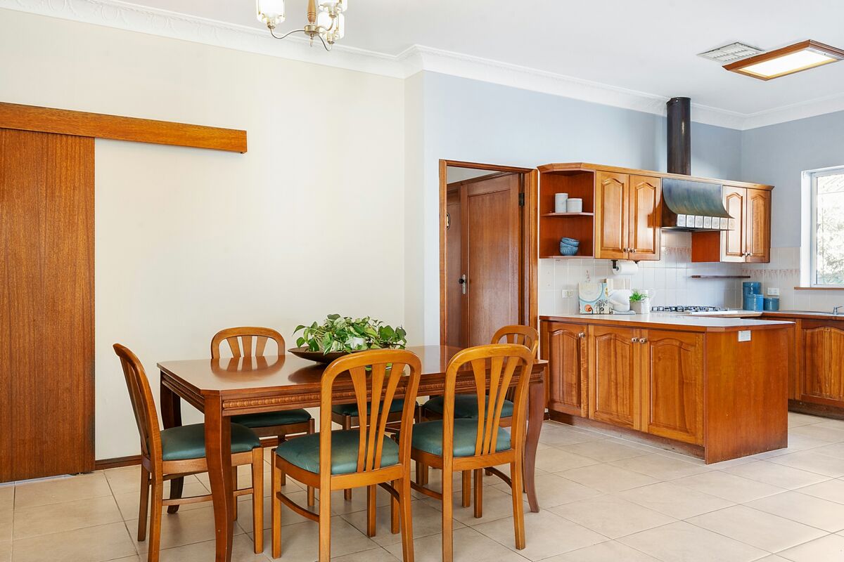 8 Warrane Road, ROSEVILLE CHASE, Roseville Chase - Thumbnail 5