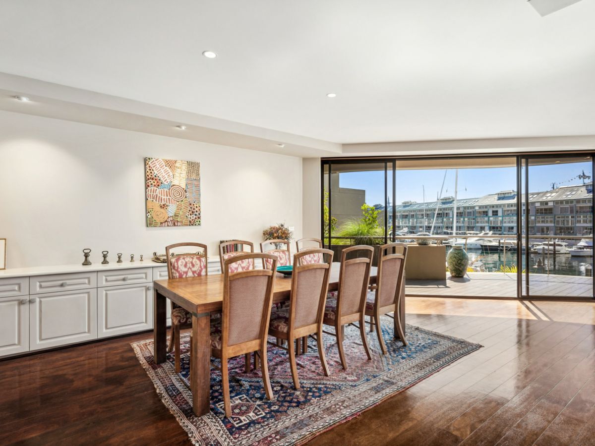 apartment for sale in 27/10 Lincoln Crescent, WOOLLOOMOOLOO